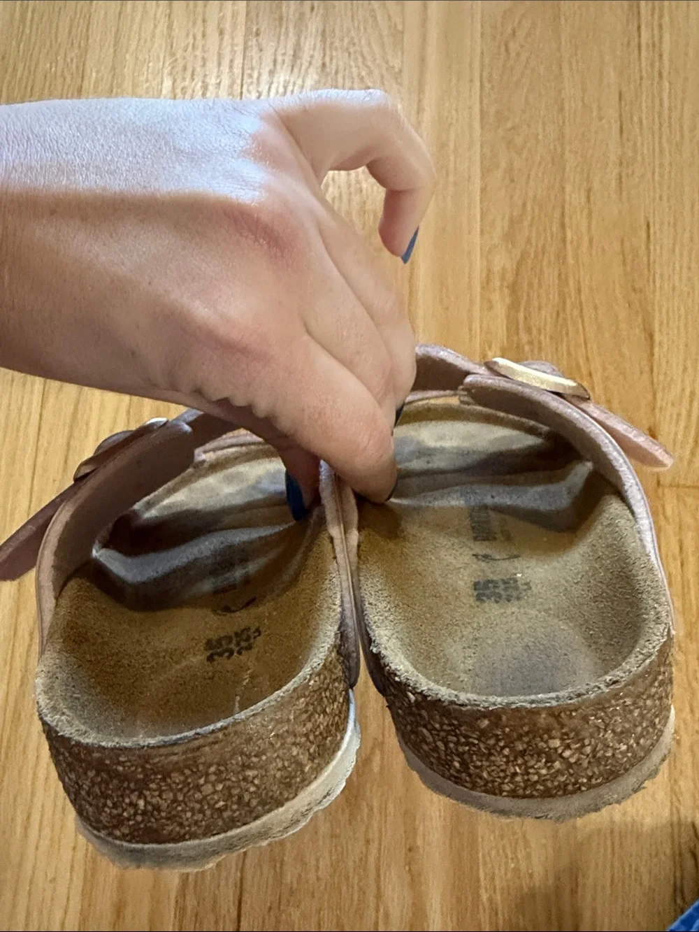 Birkenstock Rose Gold Arizona Sandals Sz 35